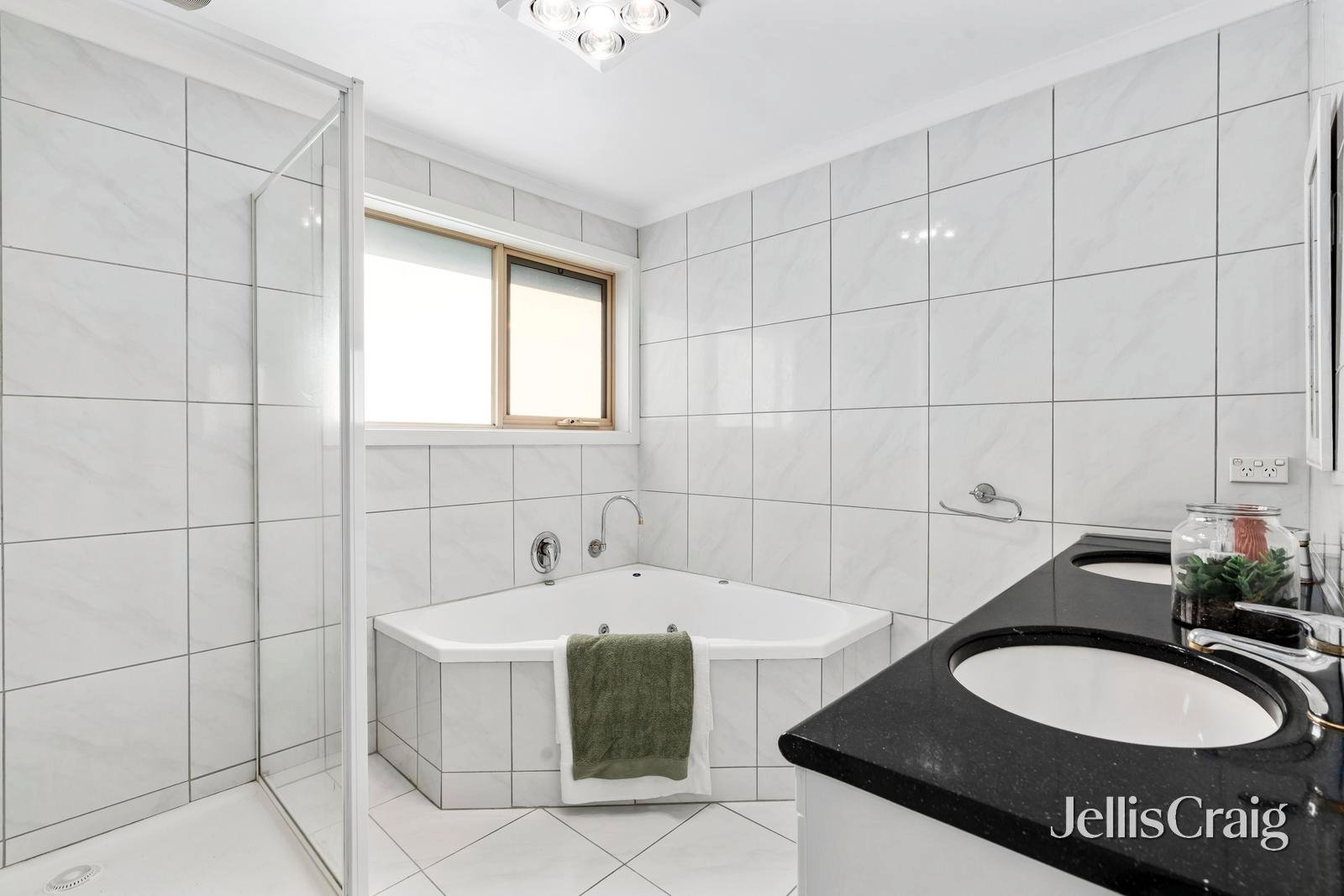 1 Beresford Close, Doncaster&nbsp;East image 8