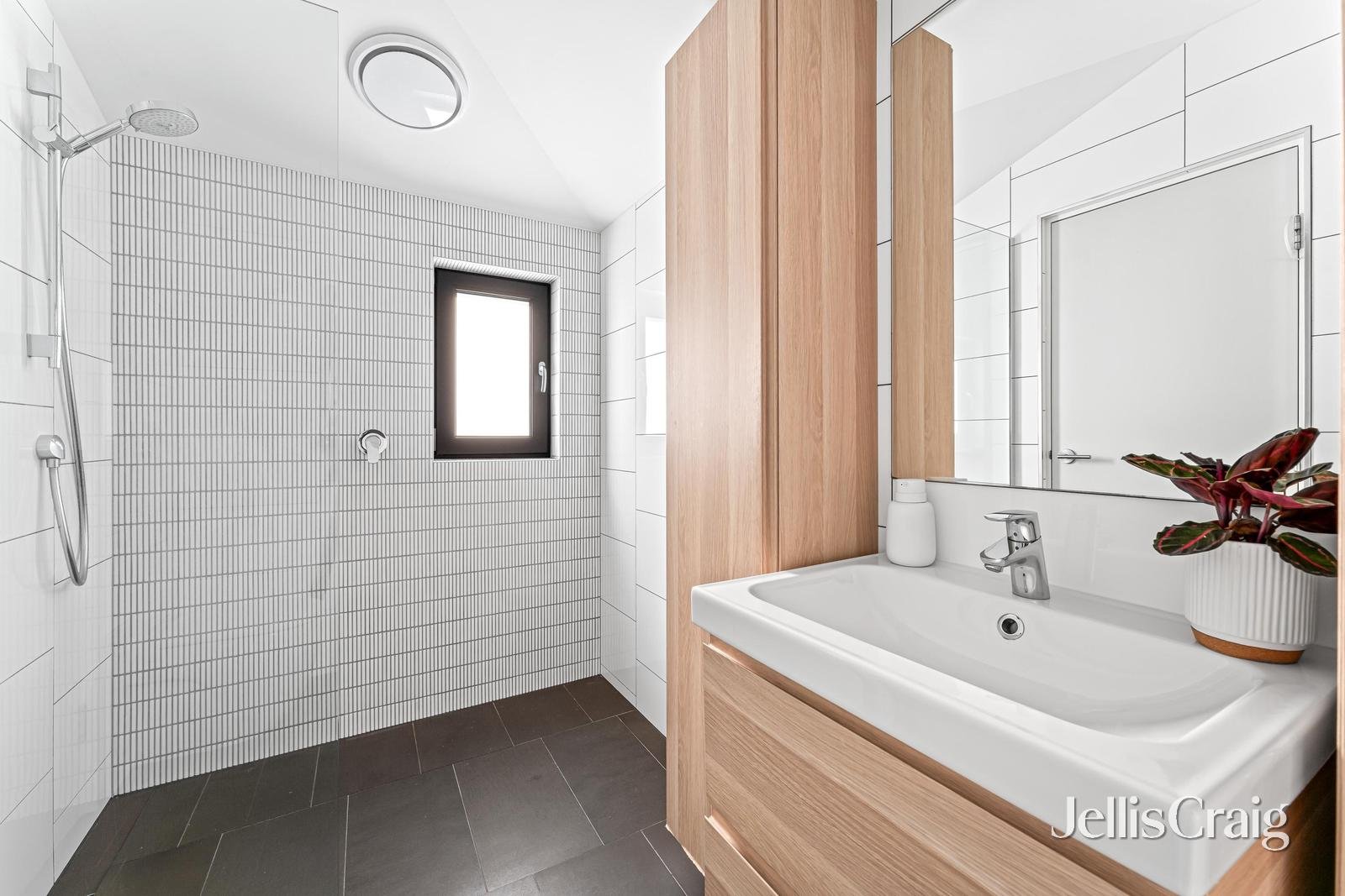 1 Black Street, Chelsea image 6