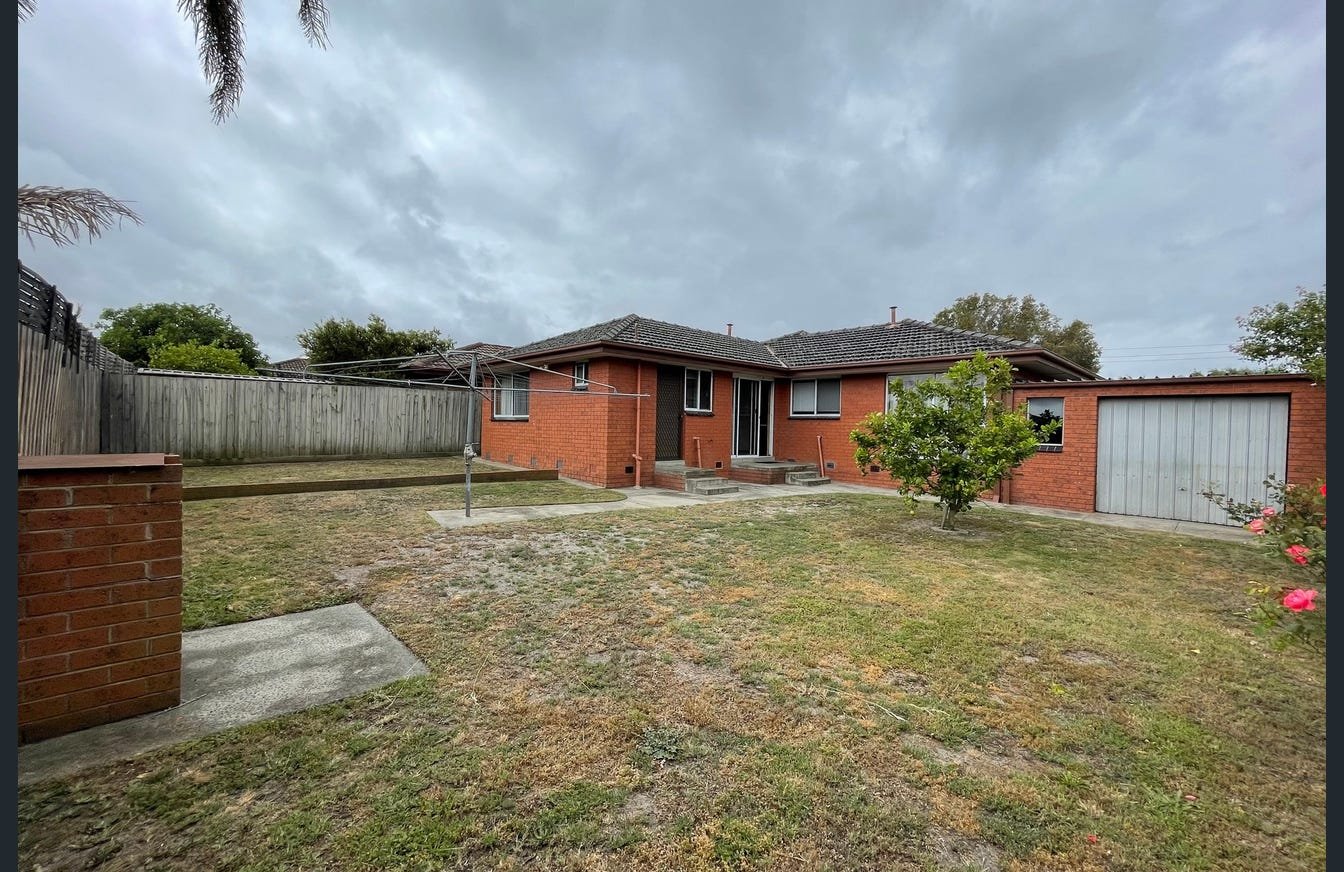 1 Blackburn Drive Mentone