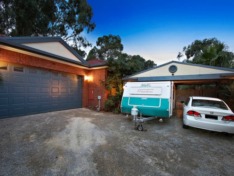 1 Blue Ridge Drive, Mooroolbark image 2