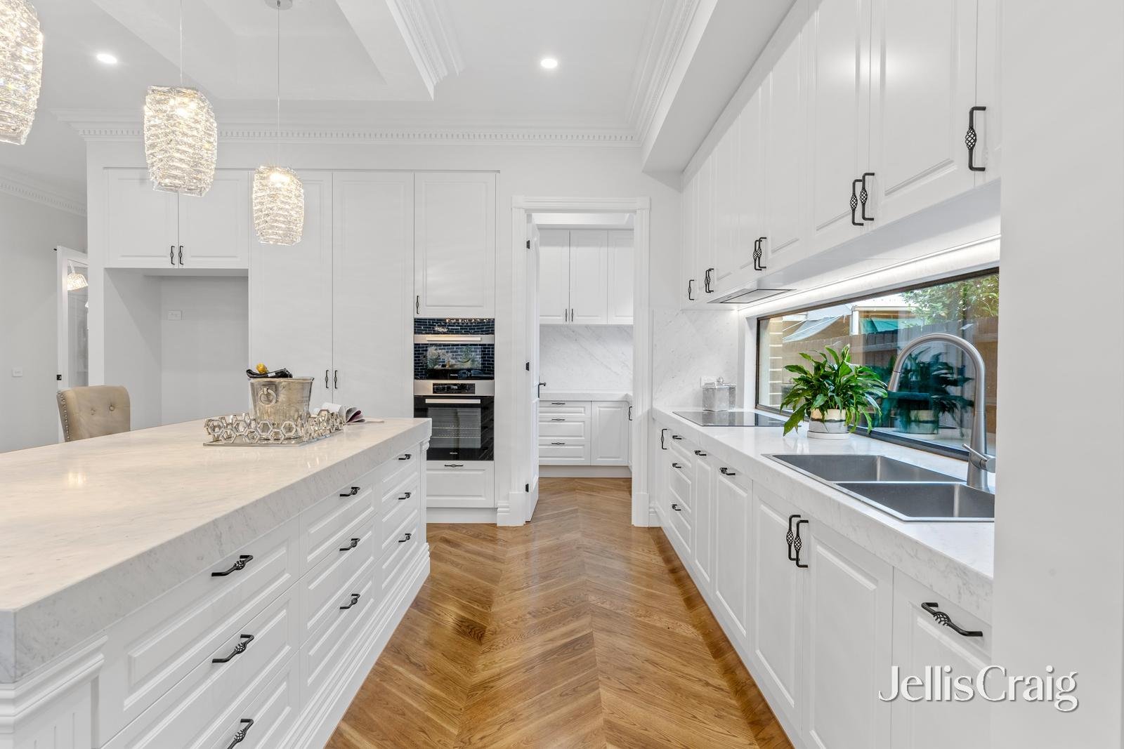 1 Boronia Drive, Glen&nbsp;Waverley image 6