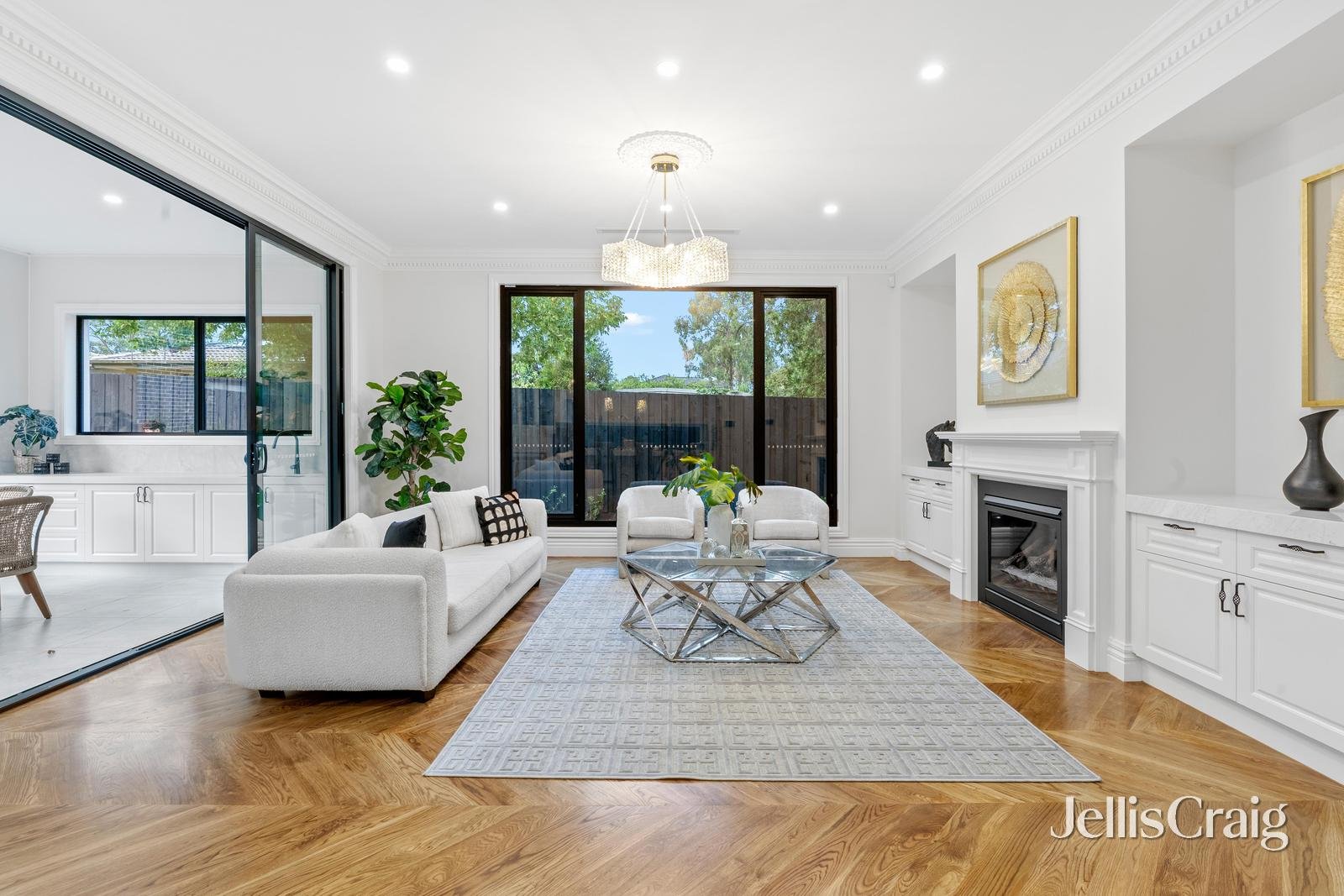 1 Boronia Drive, Glen&nbsp;Waverley image 8