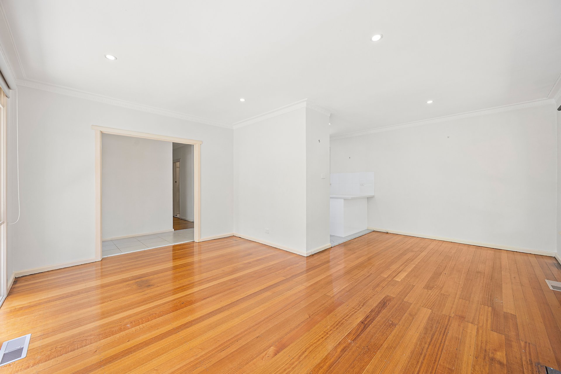 1 Box Avenue, Forest Hill image 3