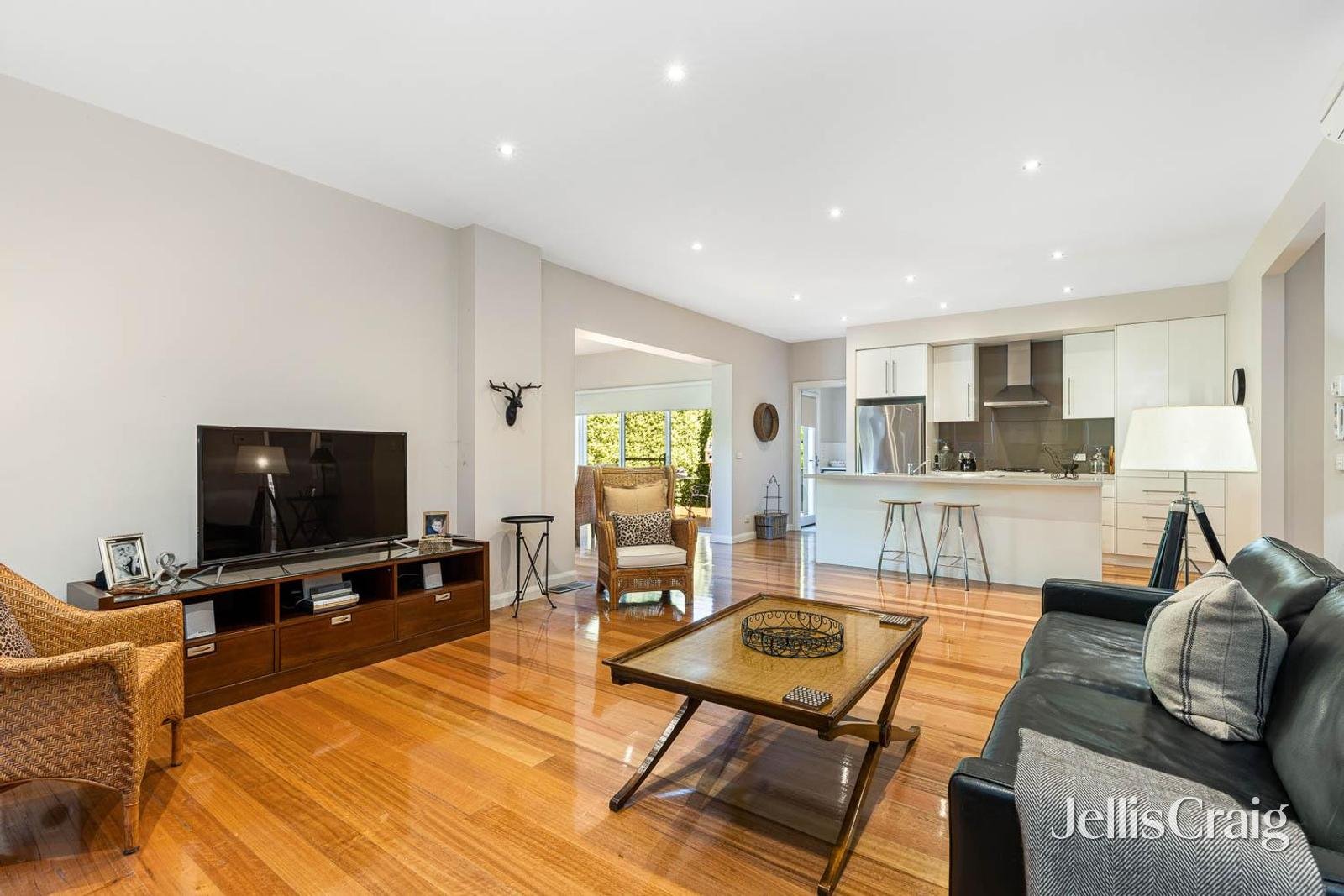 1 Braches Lane, Newington image 4