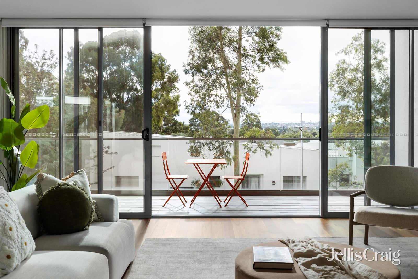 1 Brazier Grove, Kew image 5