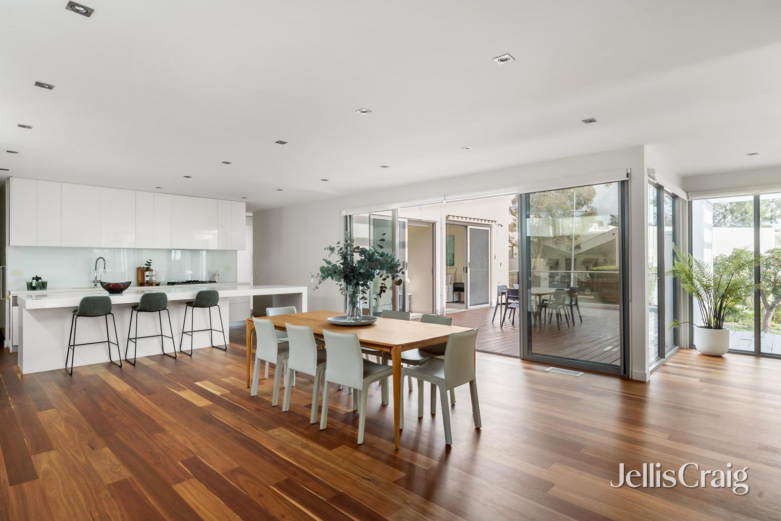 1 Brazier Grove, Kew image 6