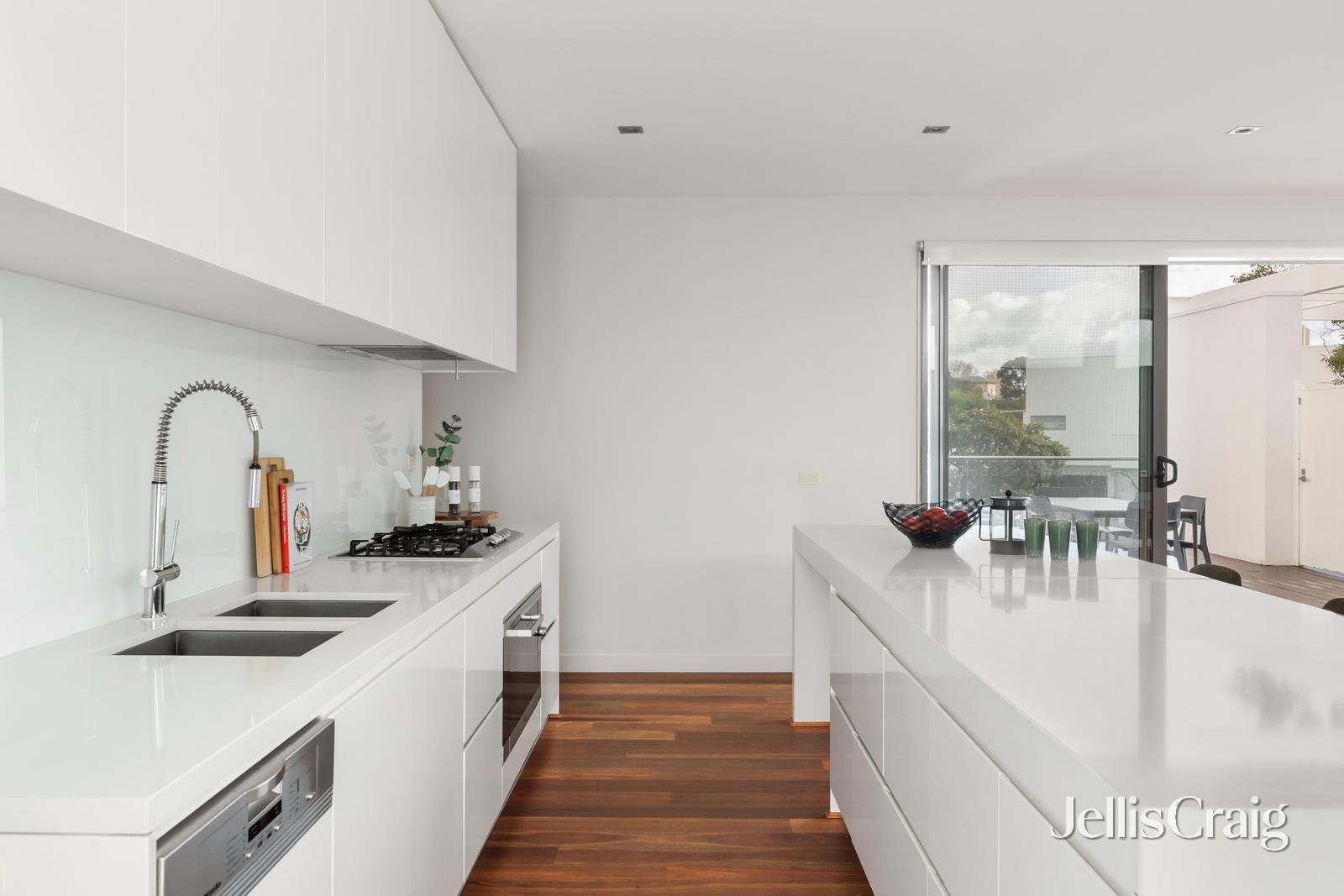 1 Brazier Grove, Kew image 8