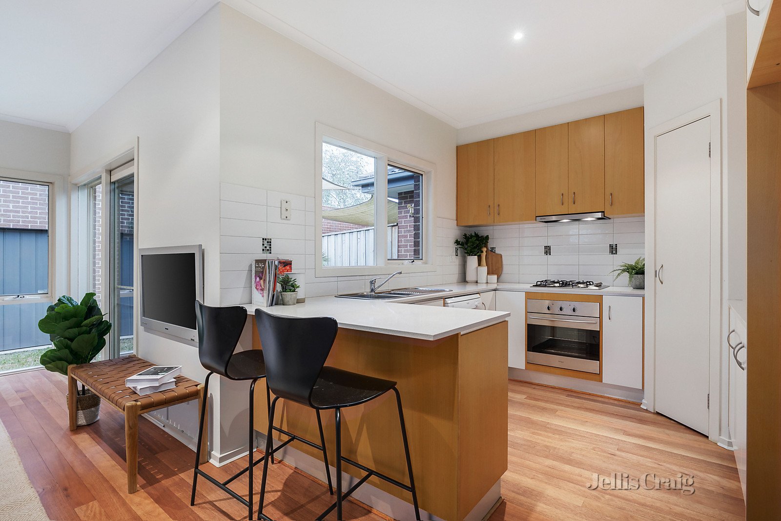 1 Burgess Street, Bentleigh image 3