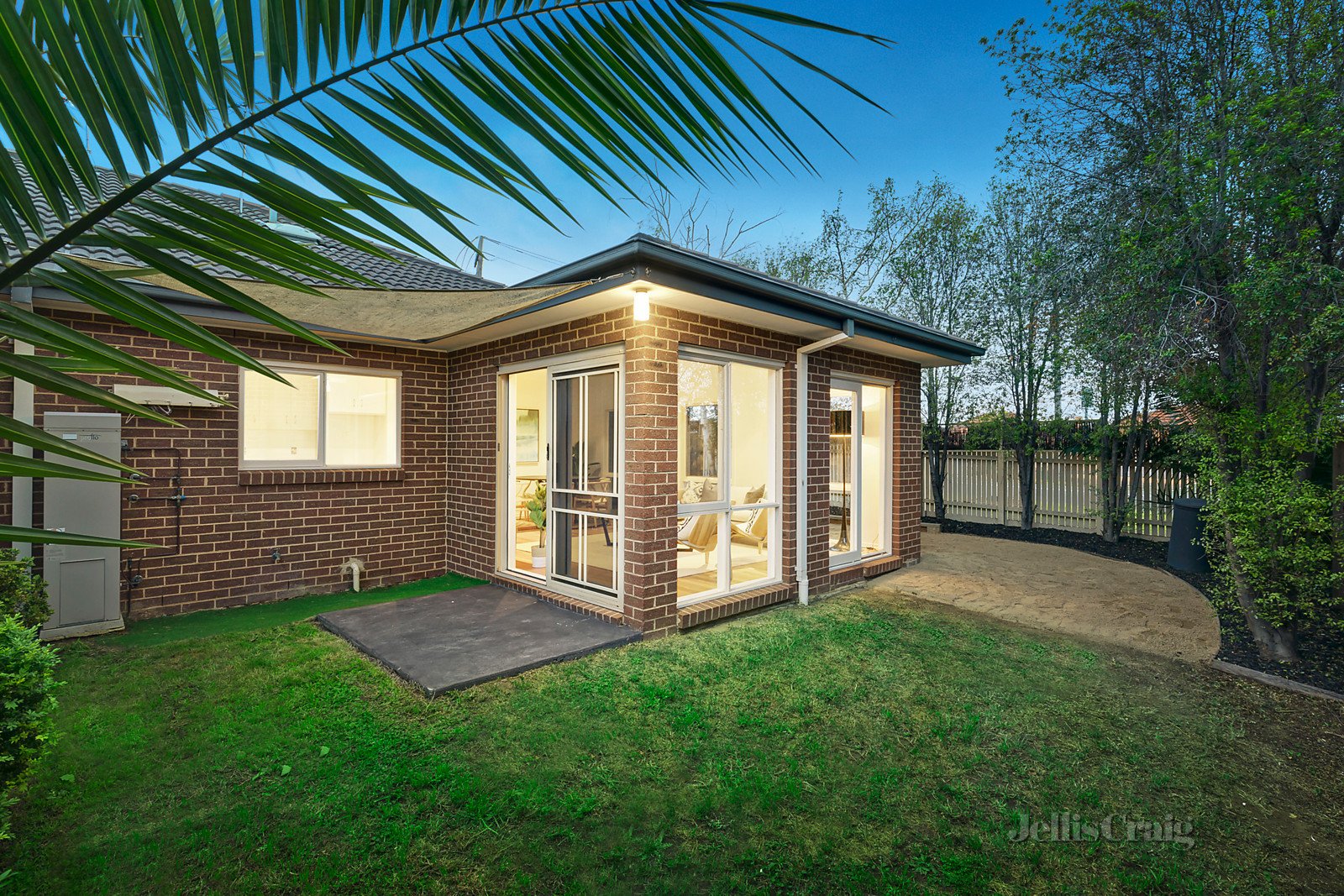 1 Burgess Street, Bentleigh image 8