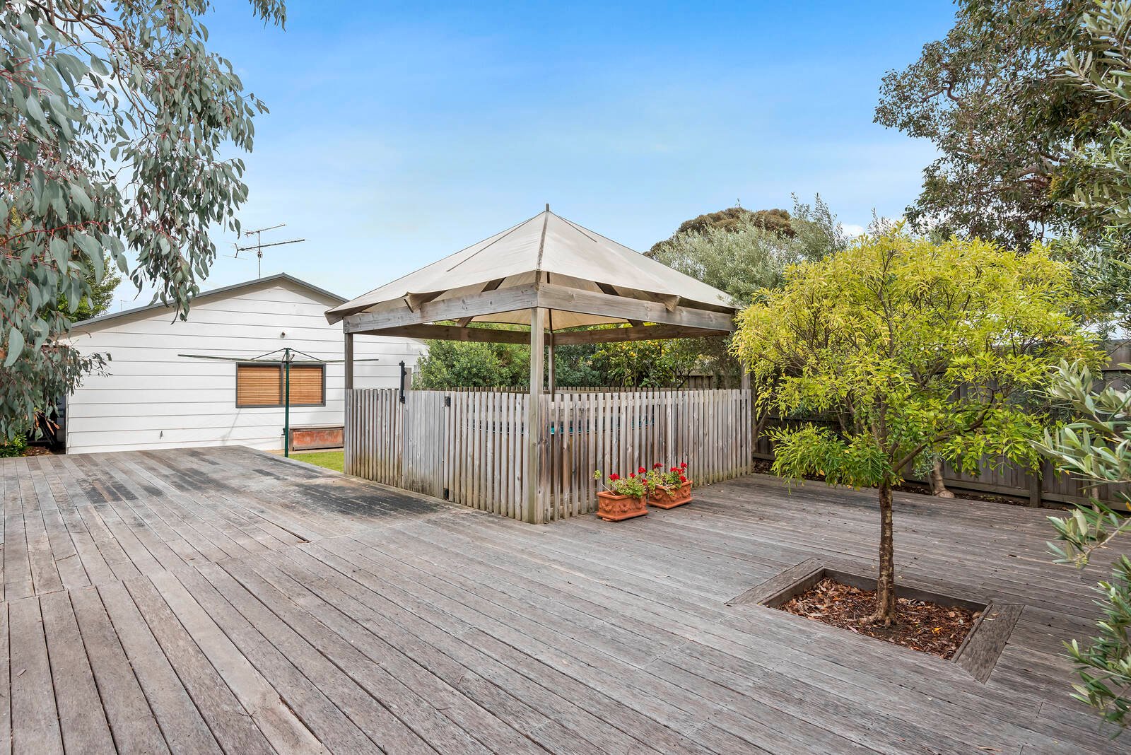 Property Gallery Thumbnail 11