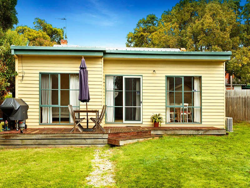 1 Cambridge Street, Brighton East image 8