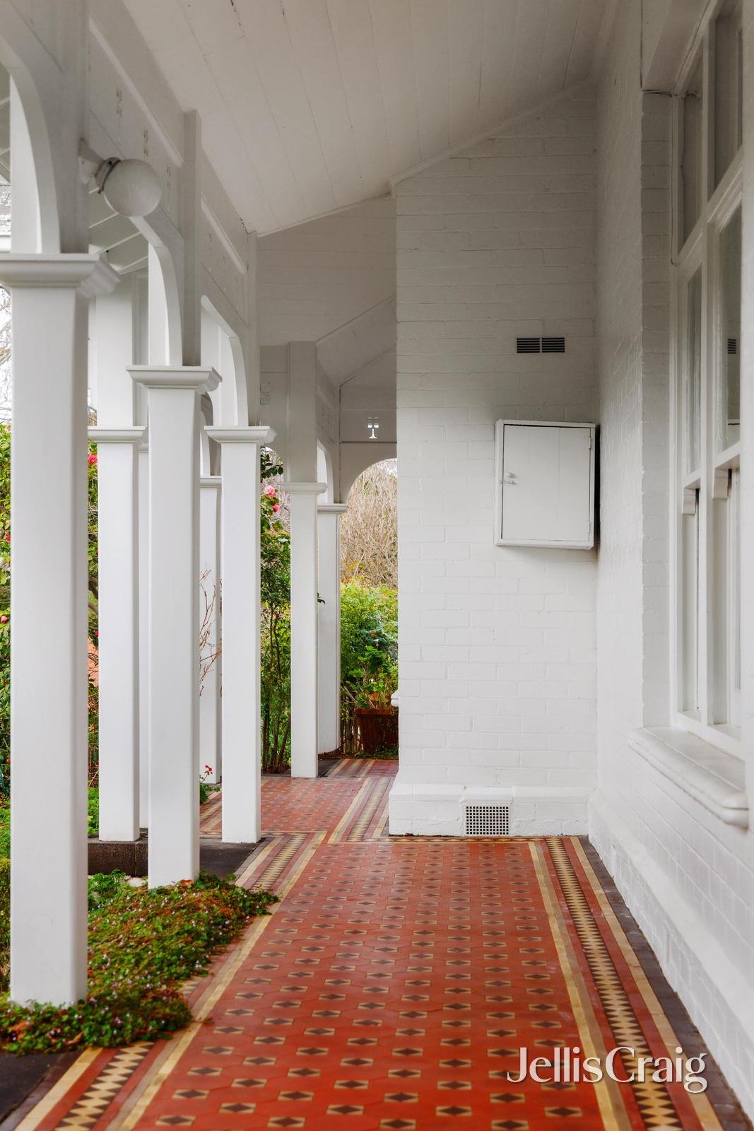 1 Canberra Grove, Malvern image 4