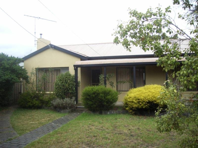1 Carol Court, Newcomb image 2