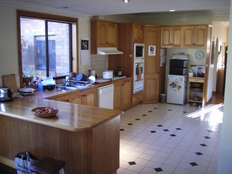 1 Carol Court, Newcomb image 3