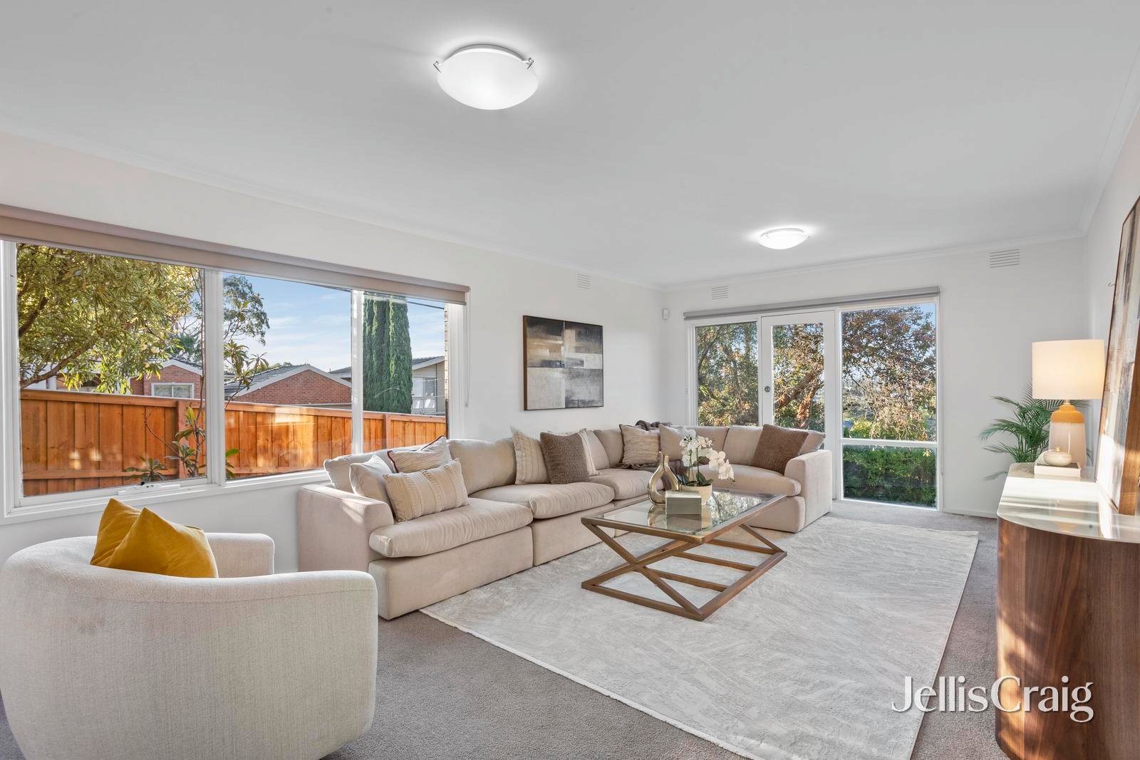 1 Castlereagh Court, Mount Waverley image 2