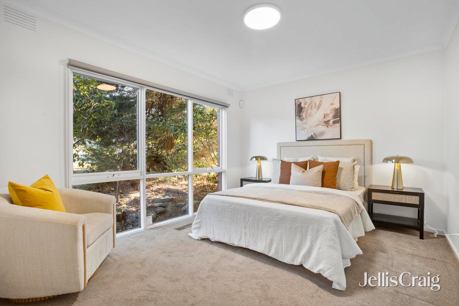1 Castlereagh Court, Mount Waverley image 7