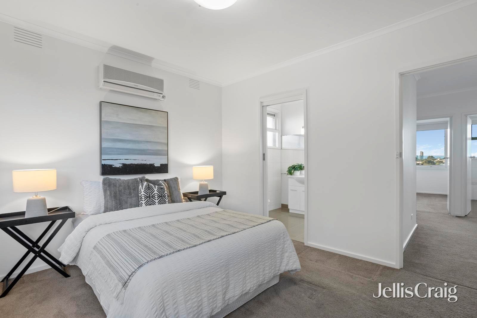 1 Castlereagh Court, Mount Waverley image 8