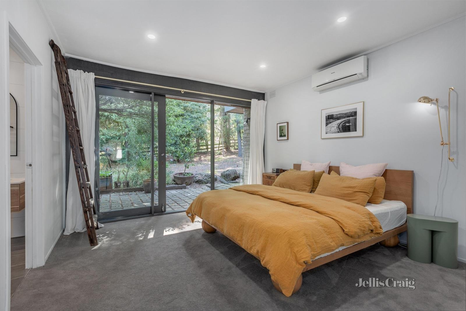 1 Charlwood Court, Donvale image 8