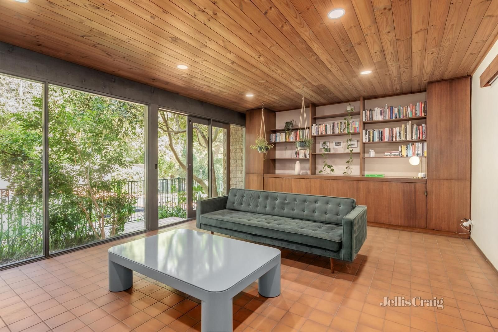 1 Charlwood Court, Donvale image 6