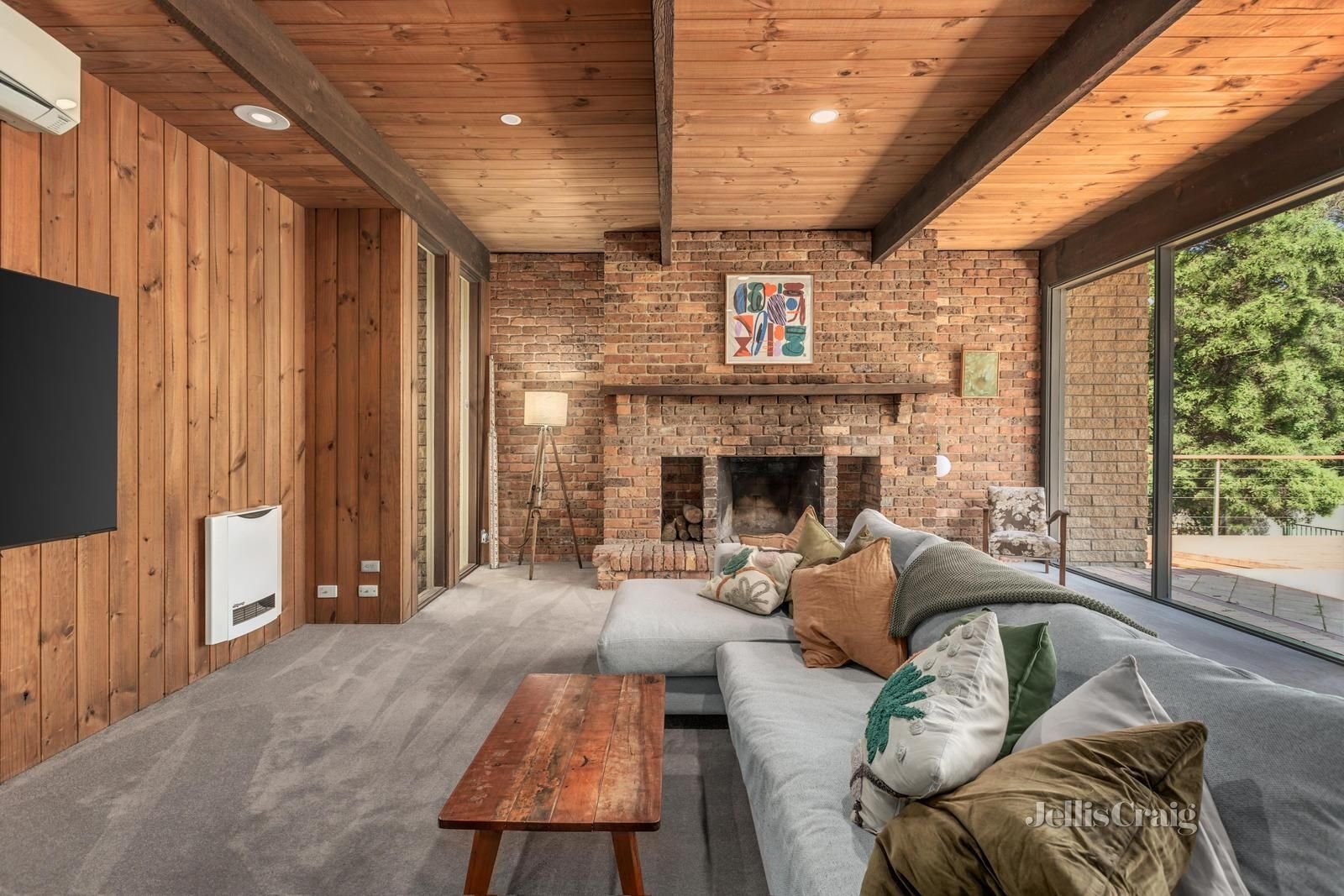 1 Charlwood Court, Donvale image 5