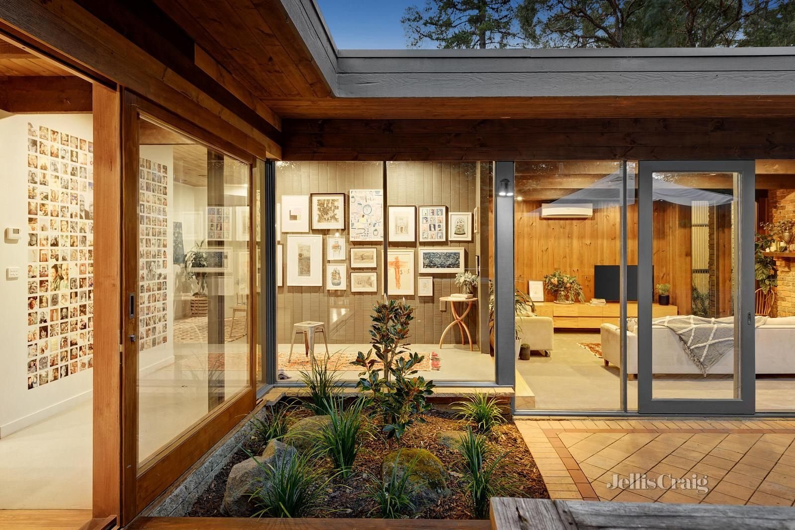 1 Charlwood Court, Donvale image 2