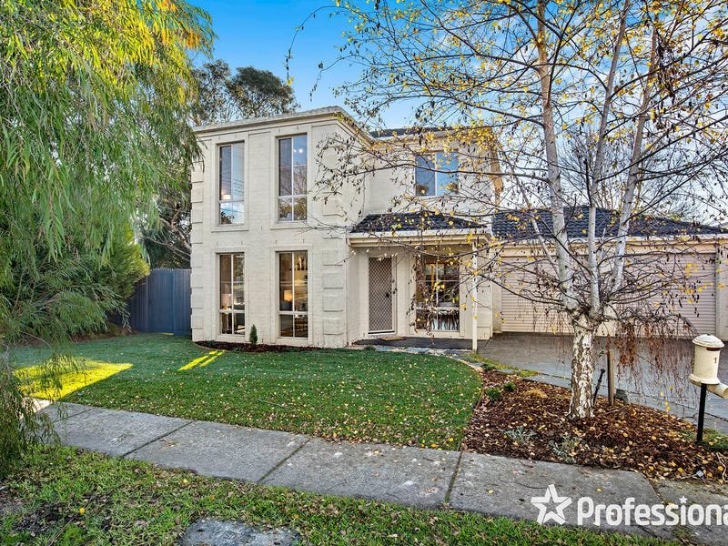 1 Charlwood Drive, Mooroolbark image 1