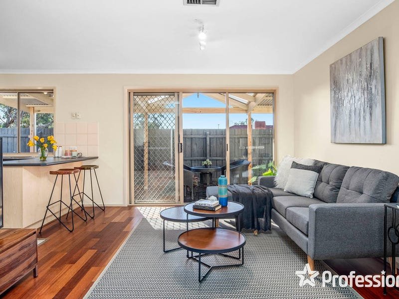 1 Charlwood Drive, Mooroolbark image 8