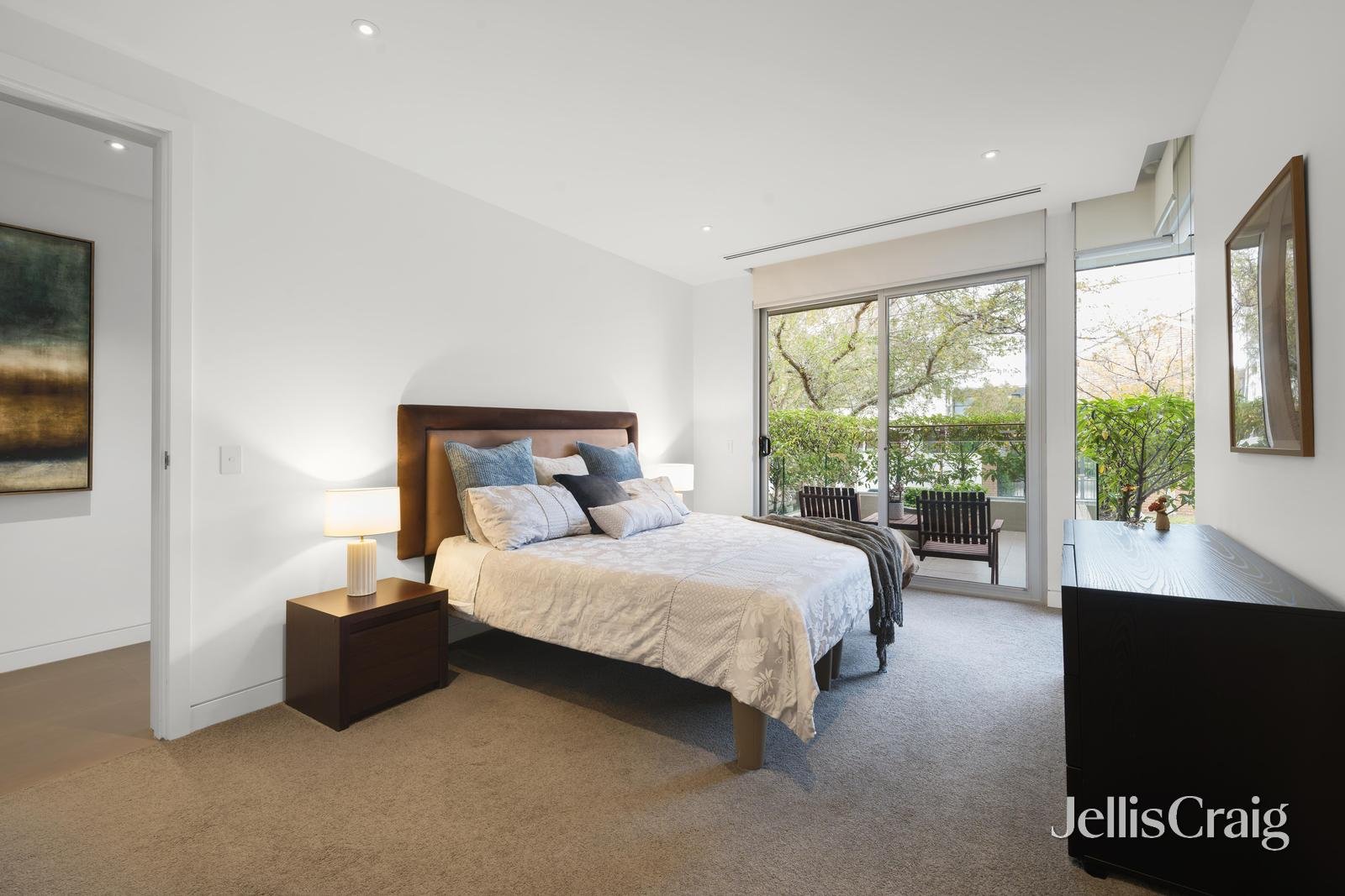 1 Chelsea Street, Brighton image 6