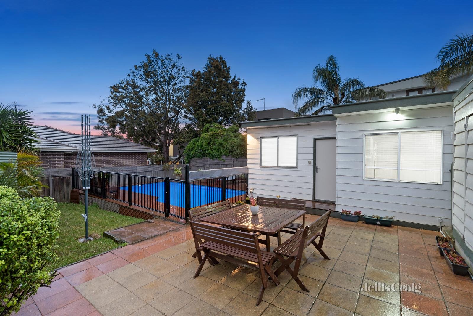 1 Cherry Tree Court, Doncaster East image 8