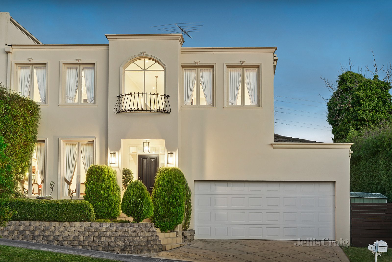 1 Chippendale Court, Templestowe image 1