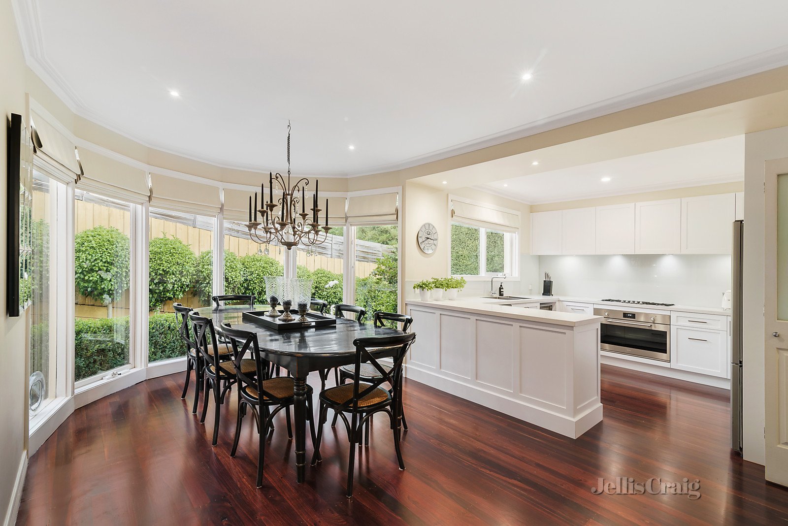 1 Chippendale Court, Templestowe image 3