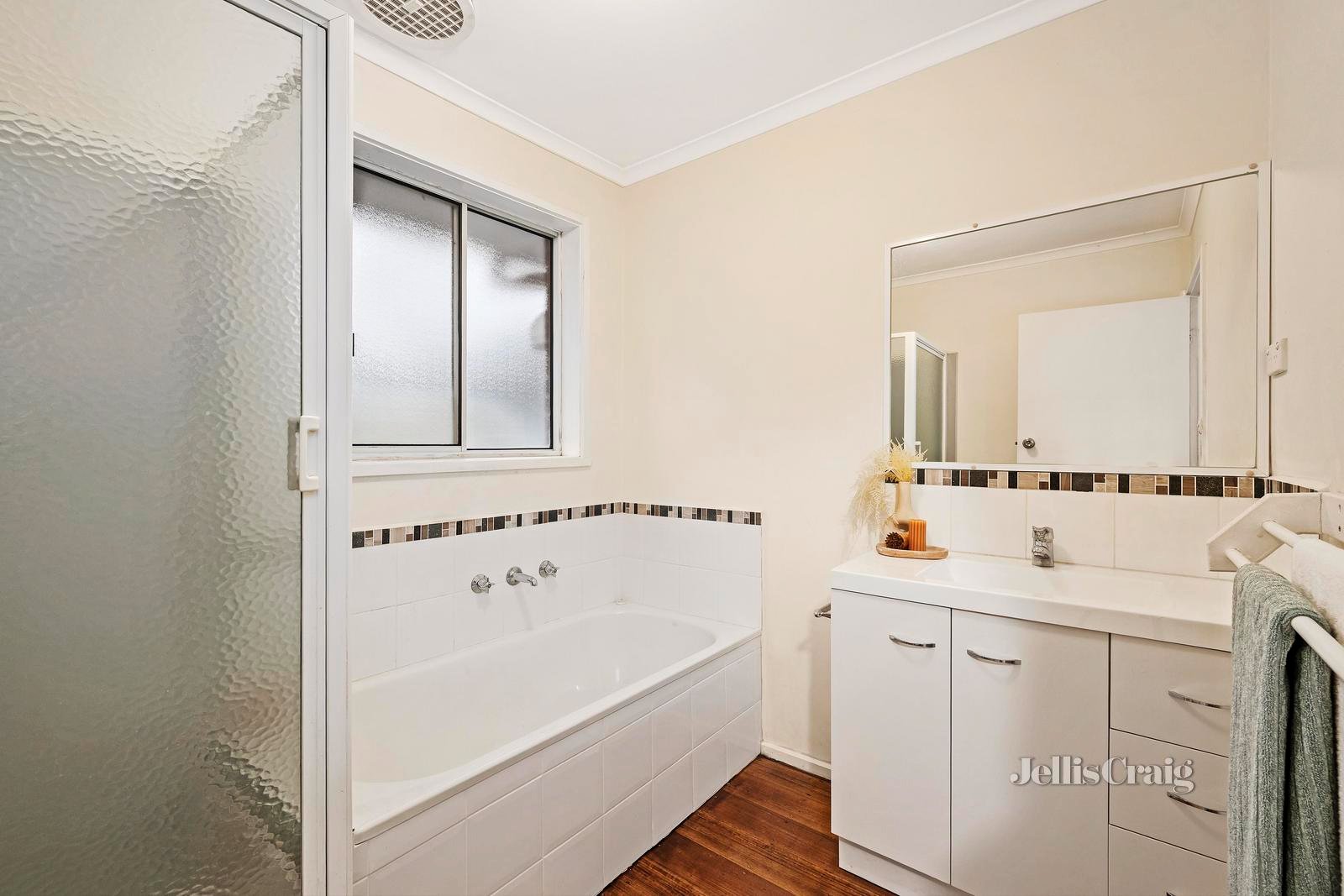 1 Clare Street, Croydon South image 8