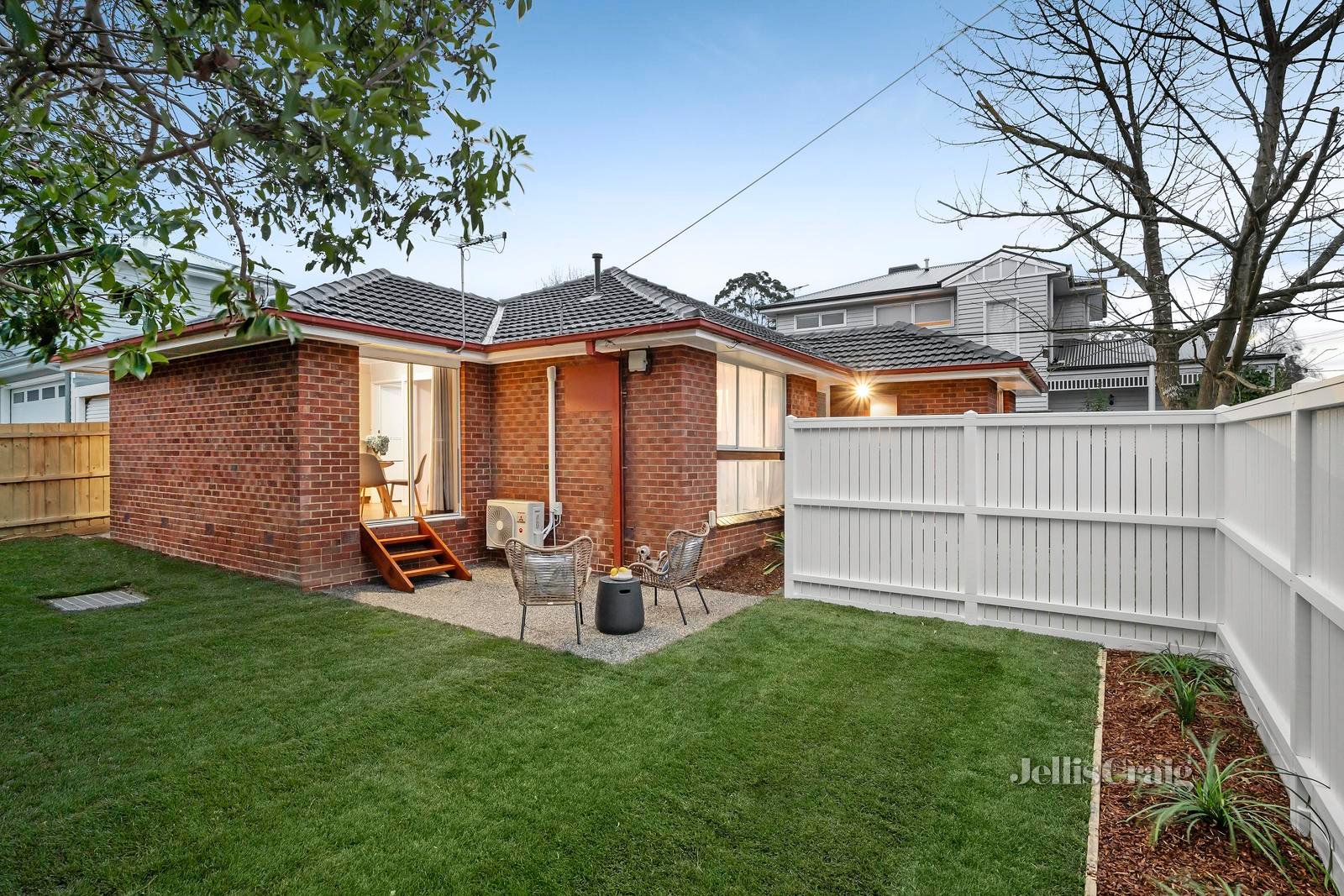 1 Clare Street, Croydon South image 9