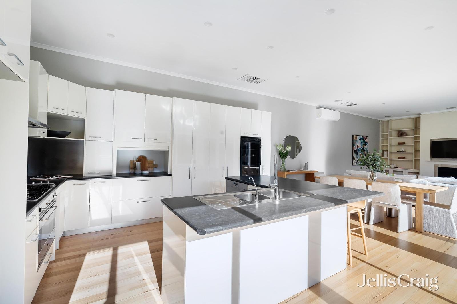 1 Clarke Street, Glen Iris image 4