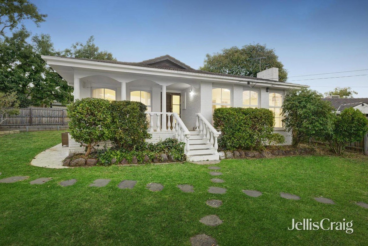 1 Clovelly Court, Mount&nbsp;Waverley image 1