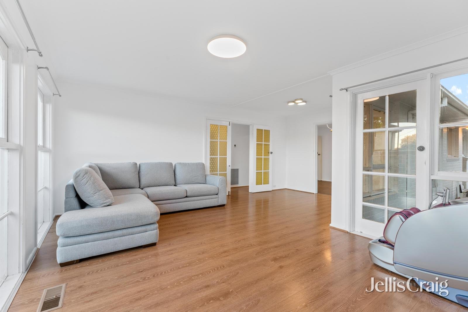 1 Clovelly Court, Mount&nbsp;Waverley image 2