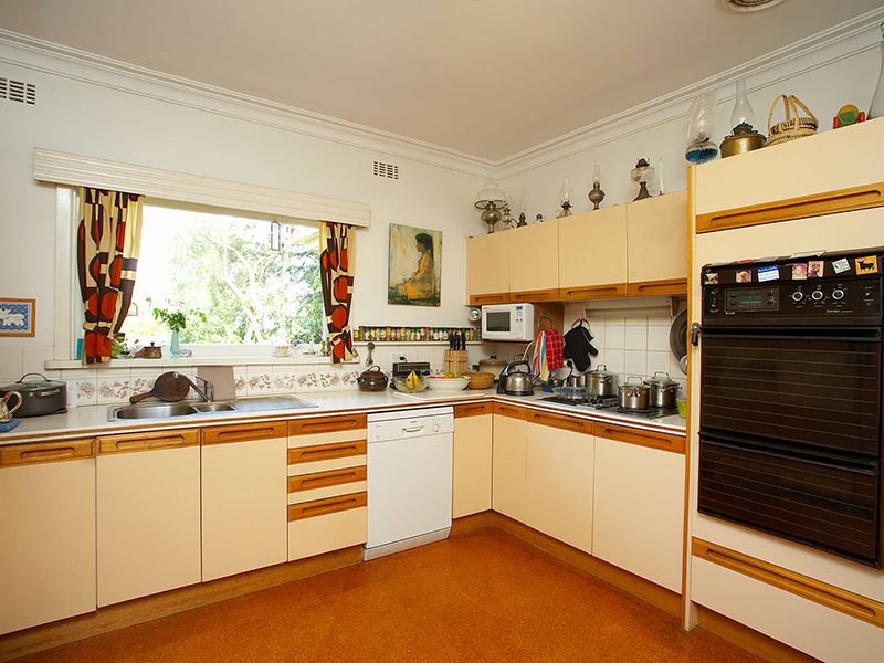 1 Collett Avenue, Ringwood image 4