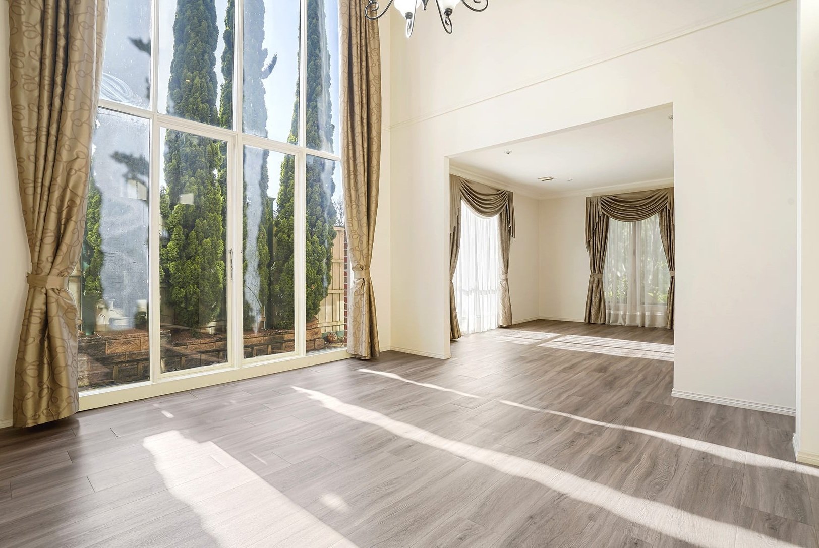 1 Colley Grove, Glen Waverley image 2
