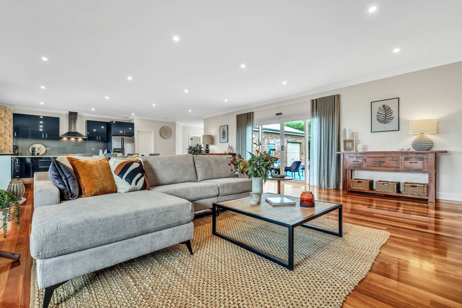 Property Gallery Thumbnail 6