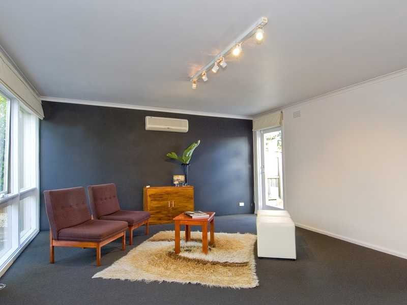 1 Coots Court, Rippleside image 5