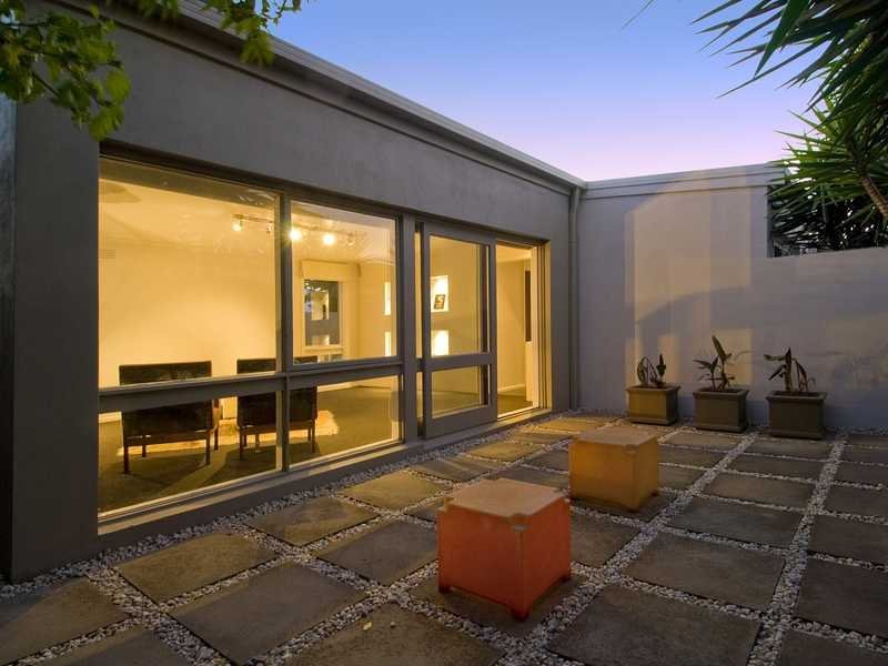 1 Coots Court, Rippleside image 6