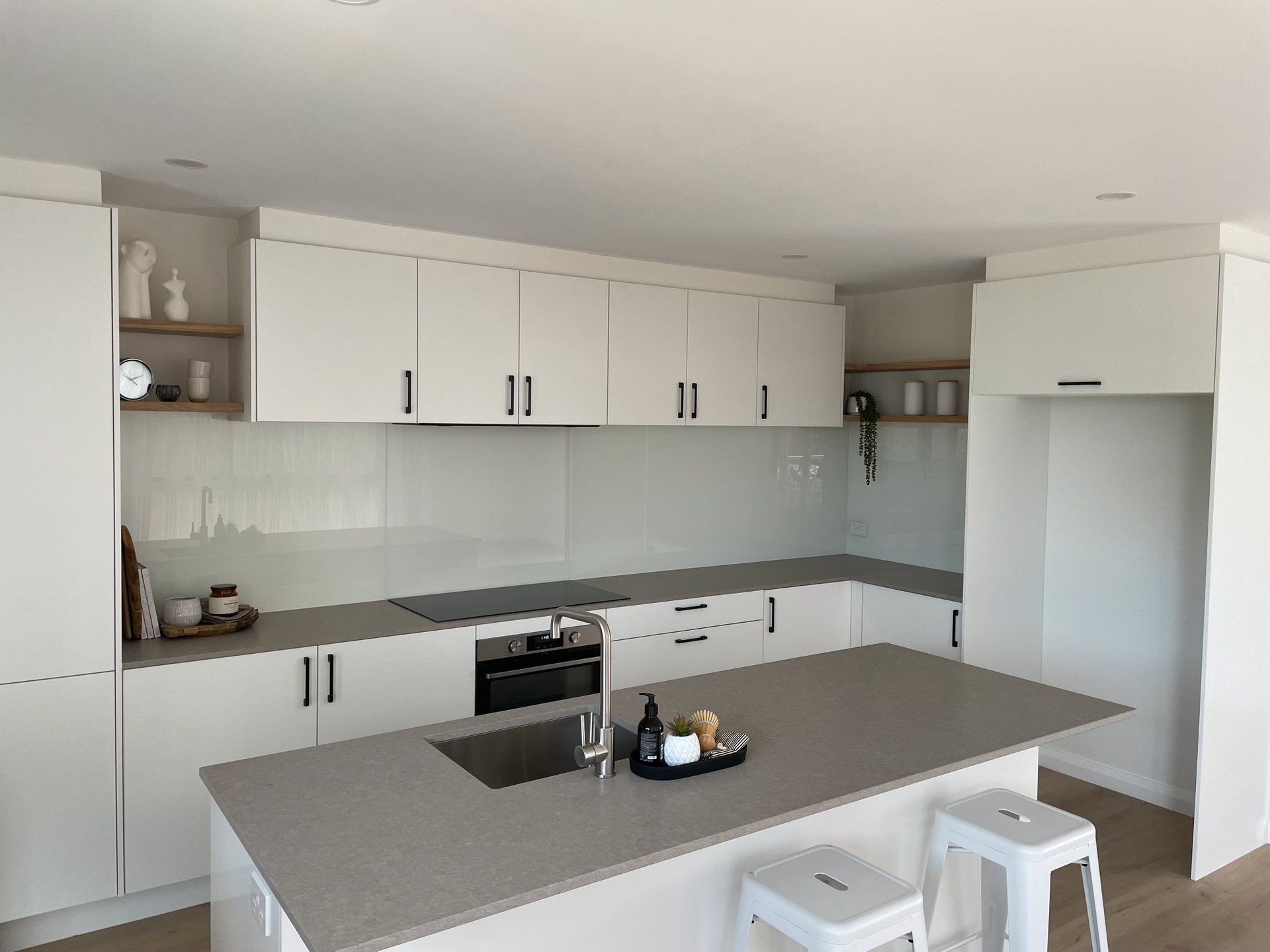 1 Corriedale Court, Belmont image 2