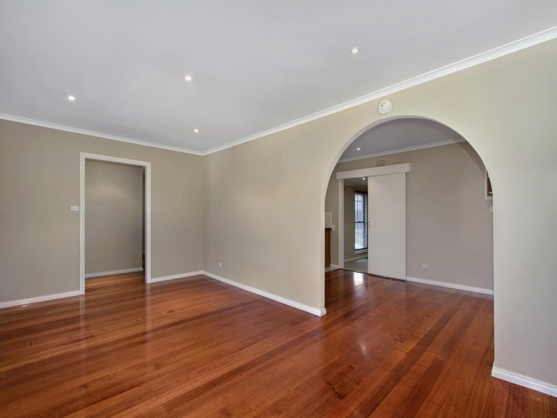 1 Corrong Crescent, Mooroolbark image 3