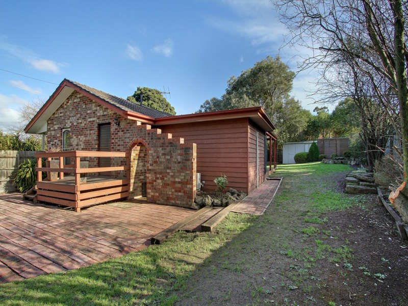 1 Corrong Crescent, Mooroolbark image 12