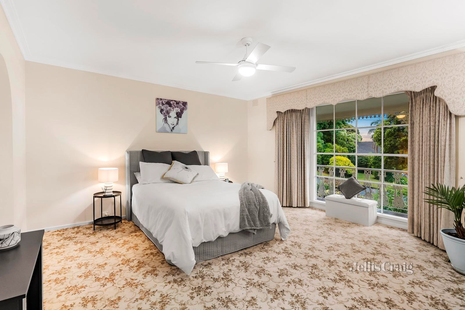 1 Cotswold Court, Chirnside Park image 10