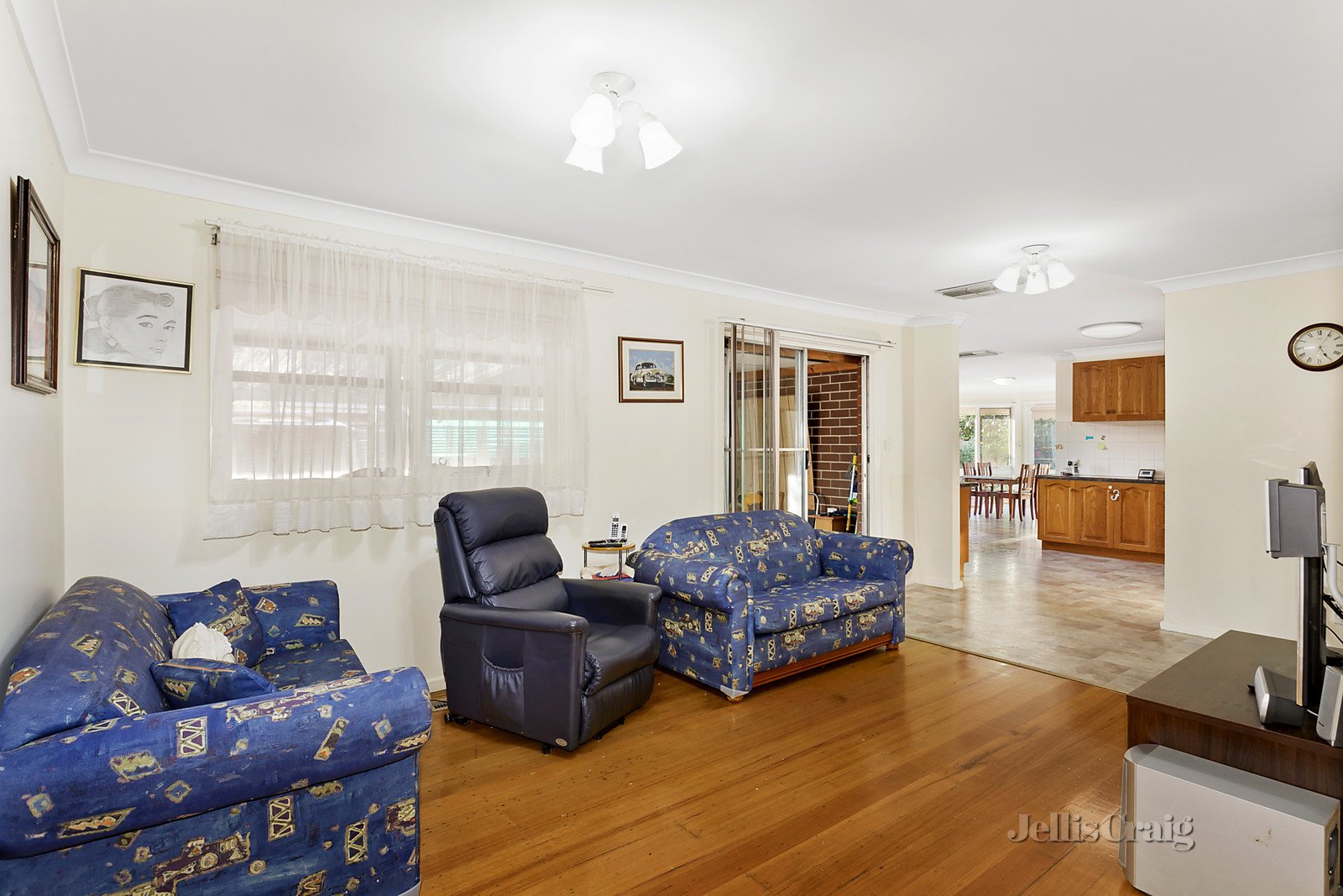 1 Coventry Street, Burwood East image 7