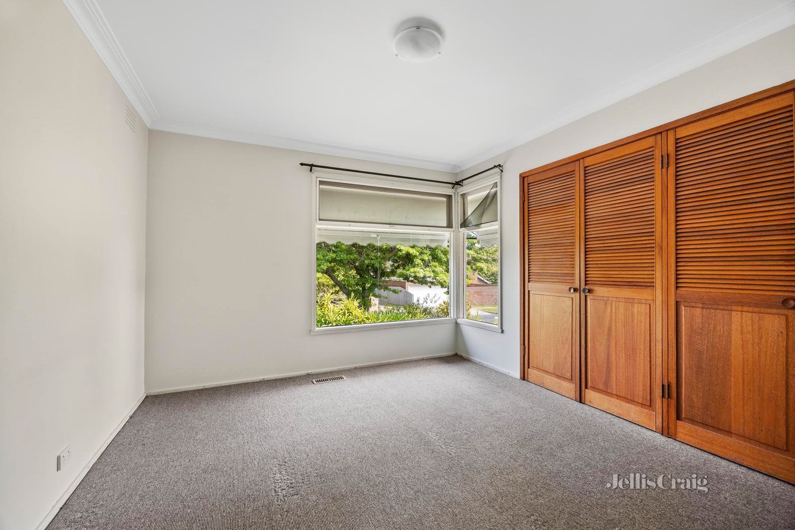 1 Creswick Street, Donvale image 6