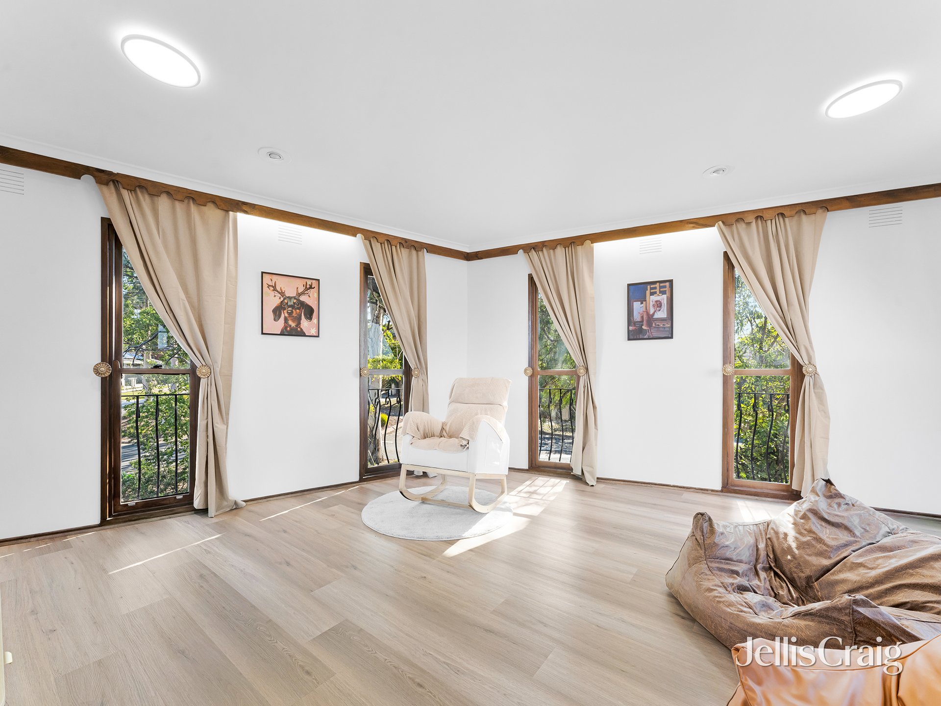 1 Creswick Street, Glen&nbsp;Waverley image 3