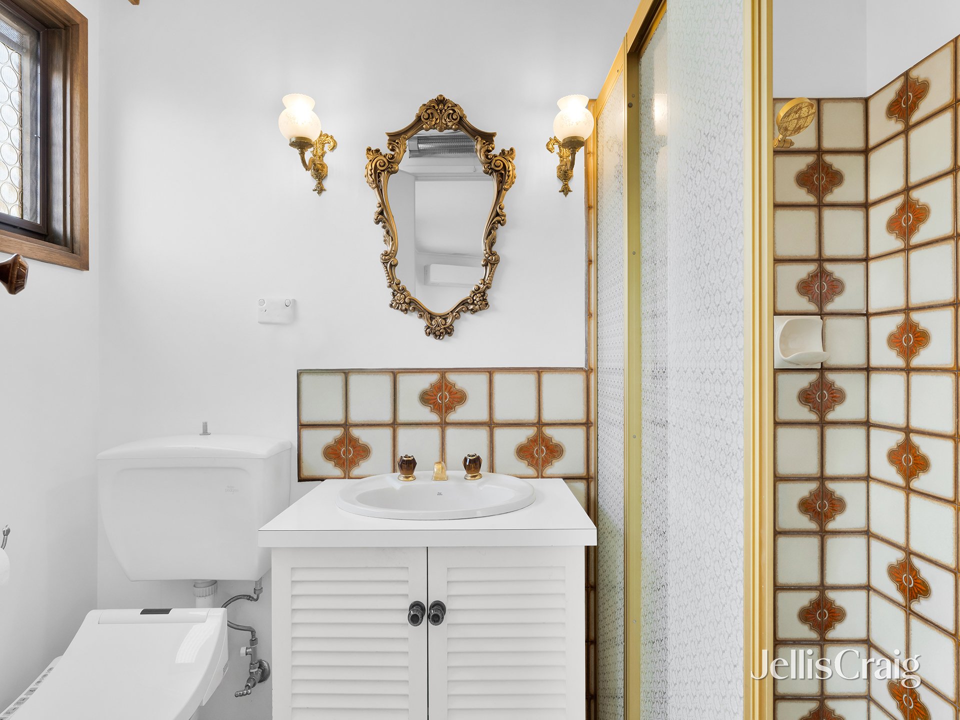 1 Creswick Street, Glen&nbsp;Waverley image 11