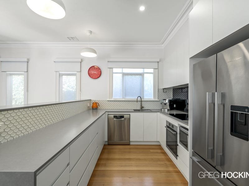 1 Crofton Drive, Williamstown image 5